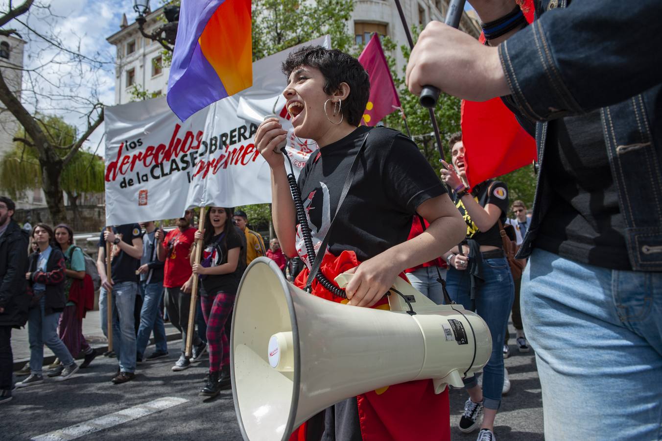 La Unión Sindical Obrera (USO) ha reunido alrededor de 3.000 personas en una manifestación que se ha celebrada en Santander, bajo el lema «se acabó el juego».