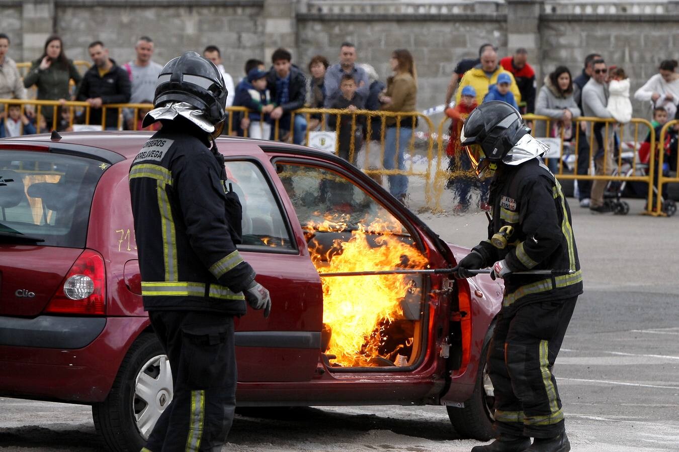 Fotos: Así es el trabajo de los bomberos de Torrelavega