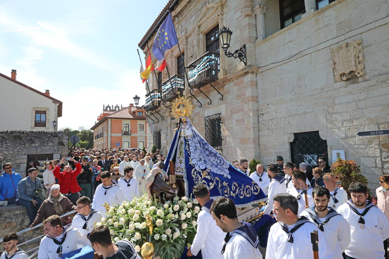 Fotos: San Vicente de la Barquera cumple con su tradición en La Folía