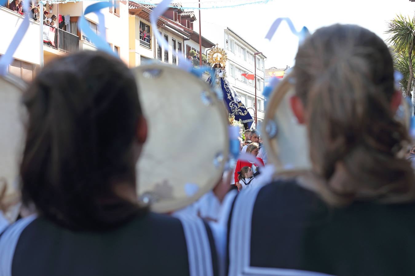 Fotos: San Vicente de la Barquera cumple con su tradición en La Folía