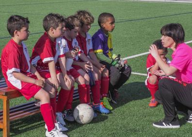 Imagen secundaria 1 - Más de mil niños jugarán el Torneo de Fútbol Ciudad de Torrelavega, el antiguo &#039;Torneo Alvarito&#039;