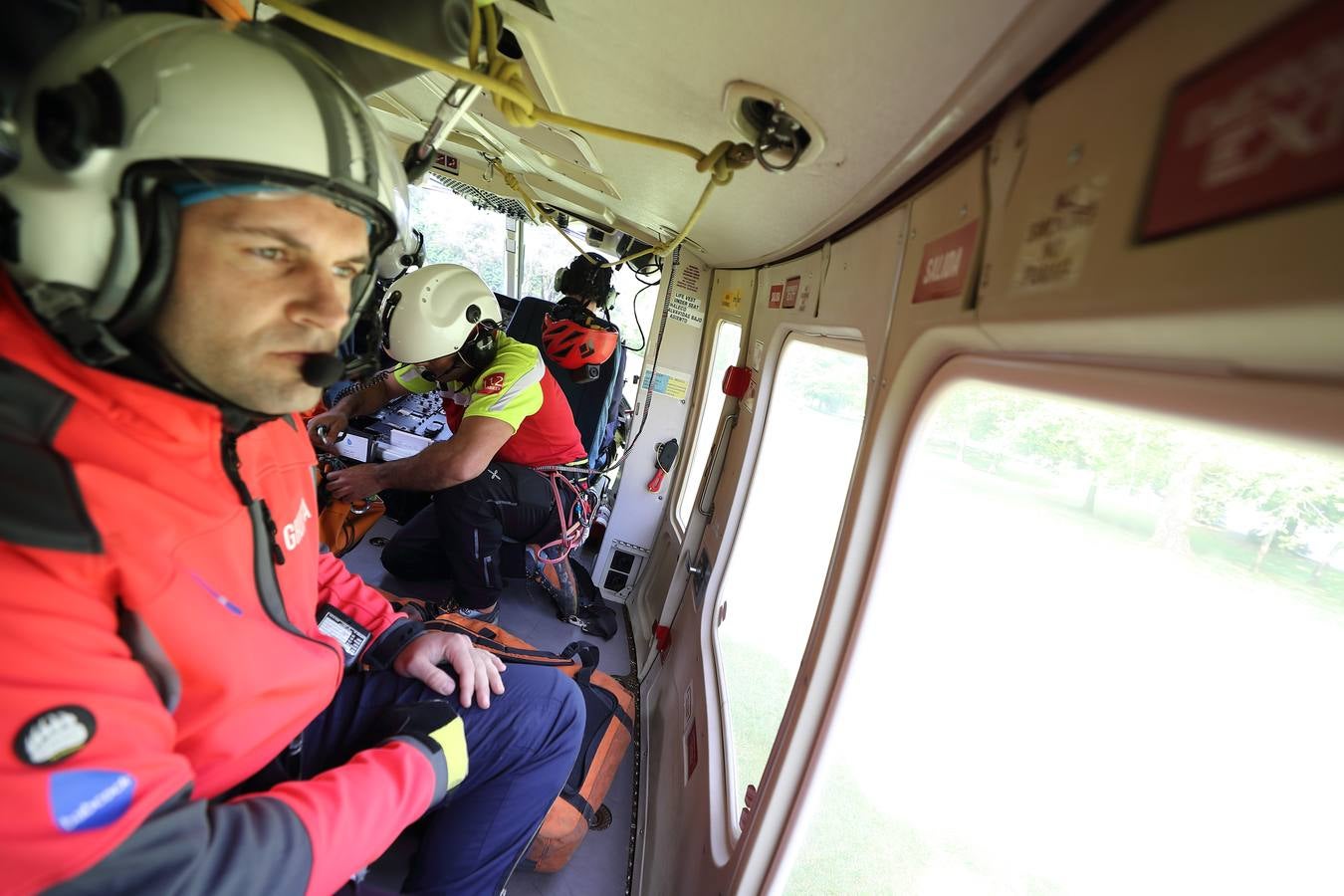 Fotos: El 112 sopla las velas en Comillas