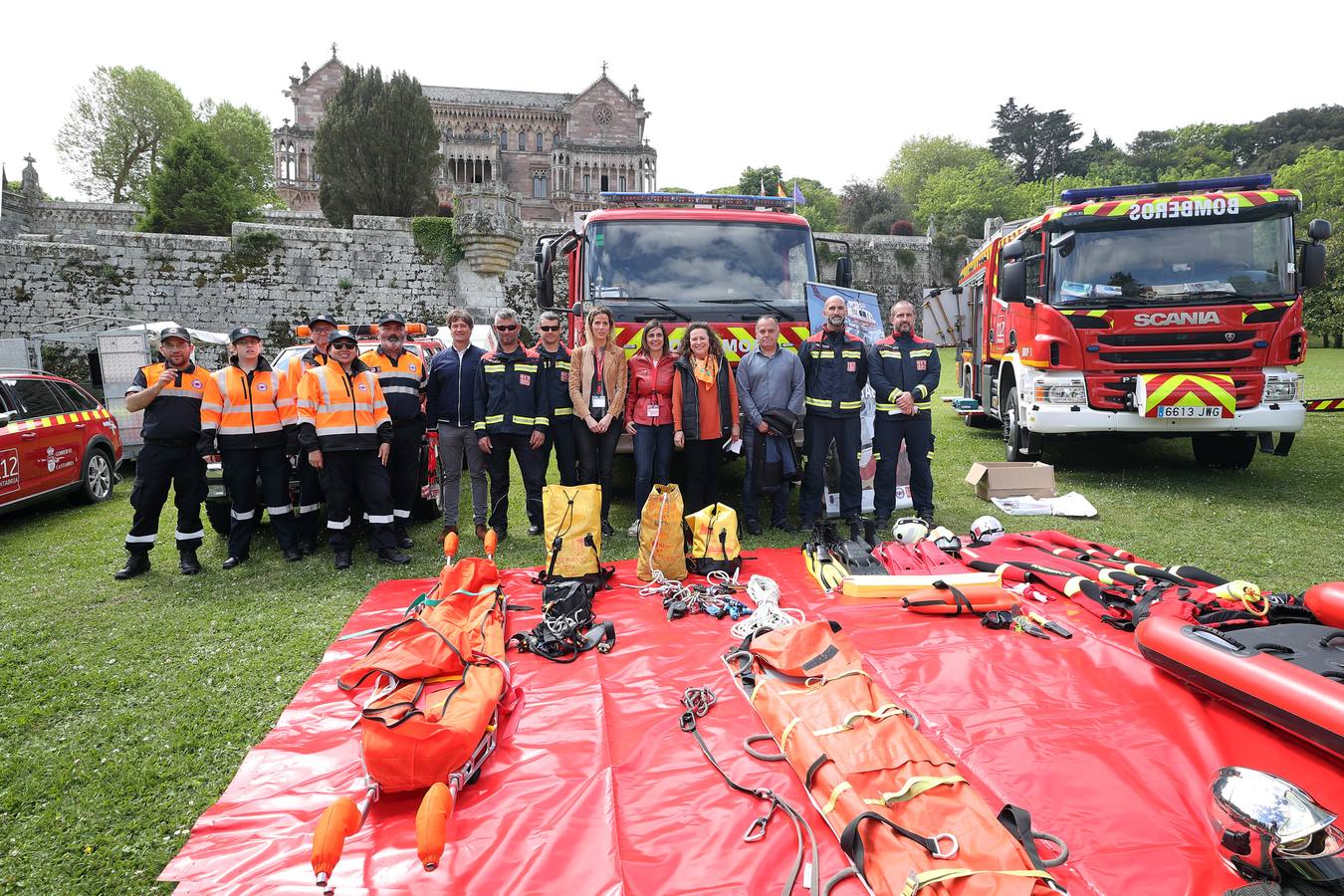 Fotos: El 112 sopla las velas en Comillas