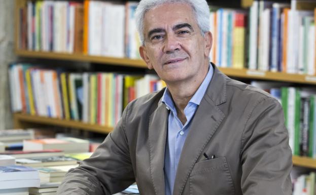 Presentación del libro de Basilio Baltasar en la librería Gil de Santander:: 