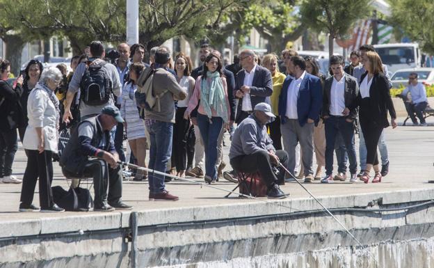 Arrimadas invita a una ronda