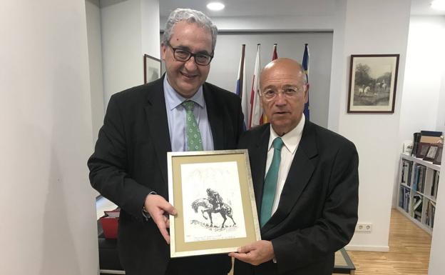 El presidente del Colegio de Médicos de Cantabria, Javier Hernández de Sande, junto al presidente de la Fundación Iberoamericana de Nutrición, Ángel Gil.