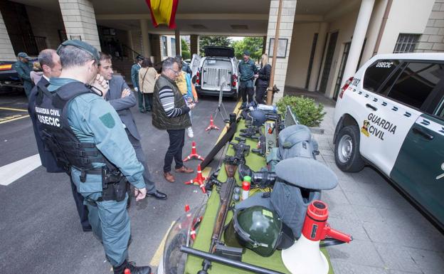 Imagen principal - «La Guardia Civil es el escudo de los españoles»