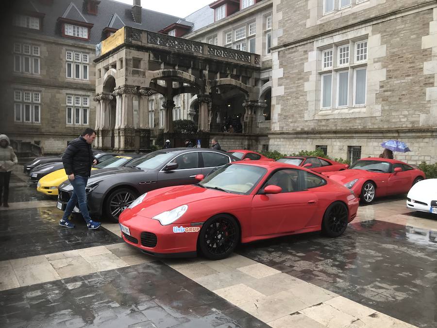 Superdeportivos Cantabria 'Ciudad de Santander' 2019 ha reunido este domingo en el Palacio de La Magdalena una treintena de coches de alta gama