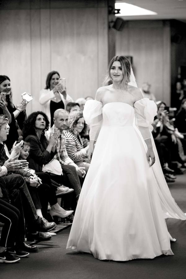El desfile reunió tendencias para todas las edades y contó diseño nupcial del diseñador Ángel Palazuelos como broche final
