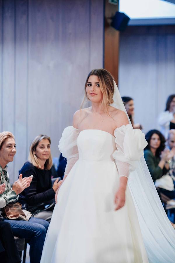 El desfile reunió tendencias para todas las edades y contó diseño nupcial del diseñador Ángel Palazuelos como broche final