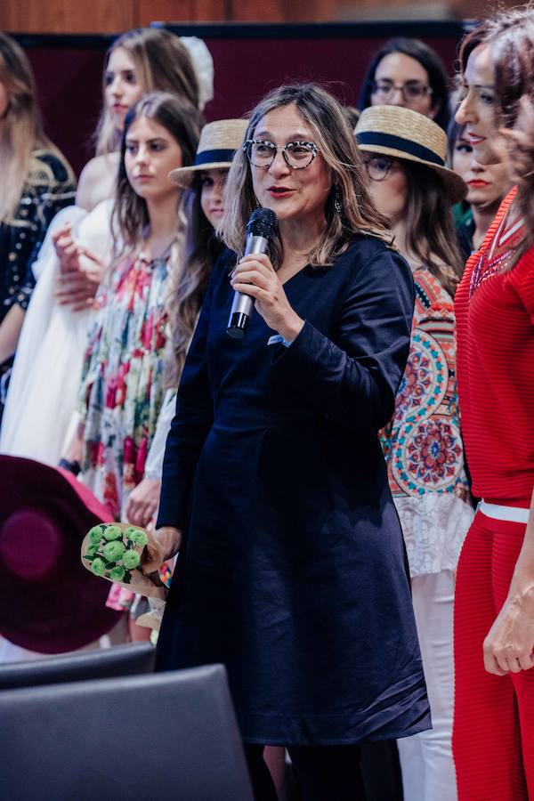 El desfile reunió tendencias para todas las edades y contó diseño nupcial del diseñador Ángel Palazuelos como broche final