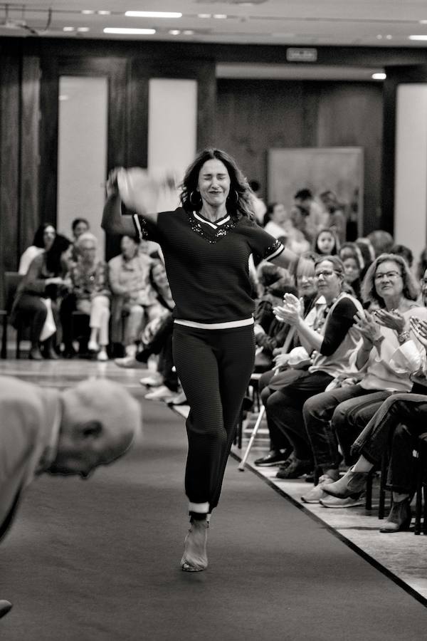 El desfile reunió tendencias para todas las edades y contó diseño nupcial del diseñador Ángel Palazuelos como broche final