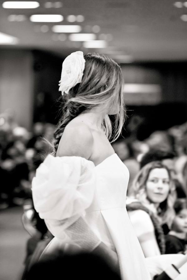 El desfile reunió tendencias para todas las edades y contó diseño nupcial del diseñador Ángel Palazuelos como broche final