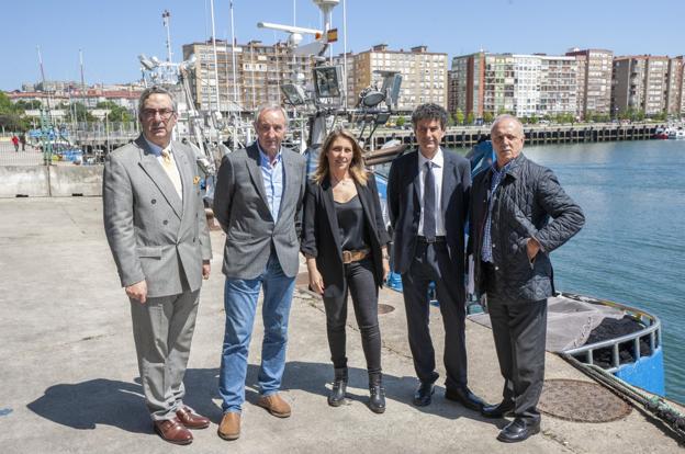 De izquierda a derecha, Juan Luis Sánchez, Alberto Rentería, Marta López, José Luis Marsella y Enrique Paz. 