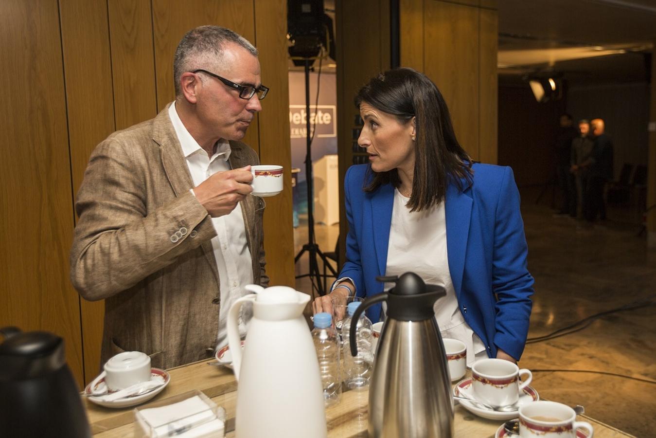 Gema Igual (PP,), Pedro Casares (PSOE), José María Fuentes-Pila (PRC), Javier Ceruti (Ciudadanos), Miguel Saro (Unidas por Santander) y Guillermo Pérez-Cossío (Vox) han participado en el debate organizado por El Diario Montañés.