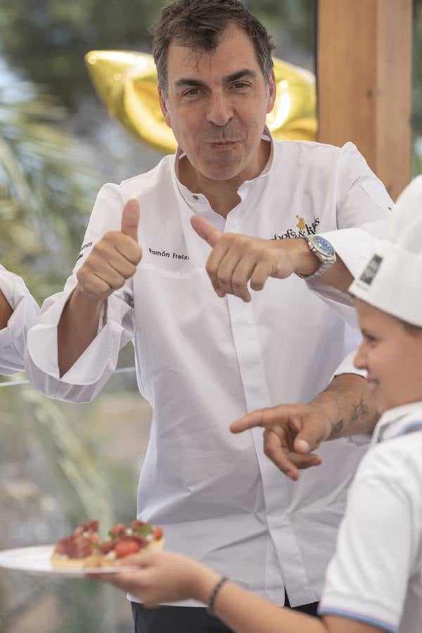 Veintisiete chefs con estrella Michelin cocinan juntos en un evento por la infancia