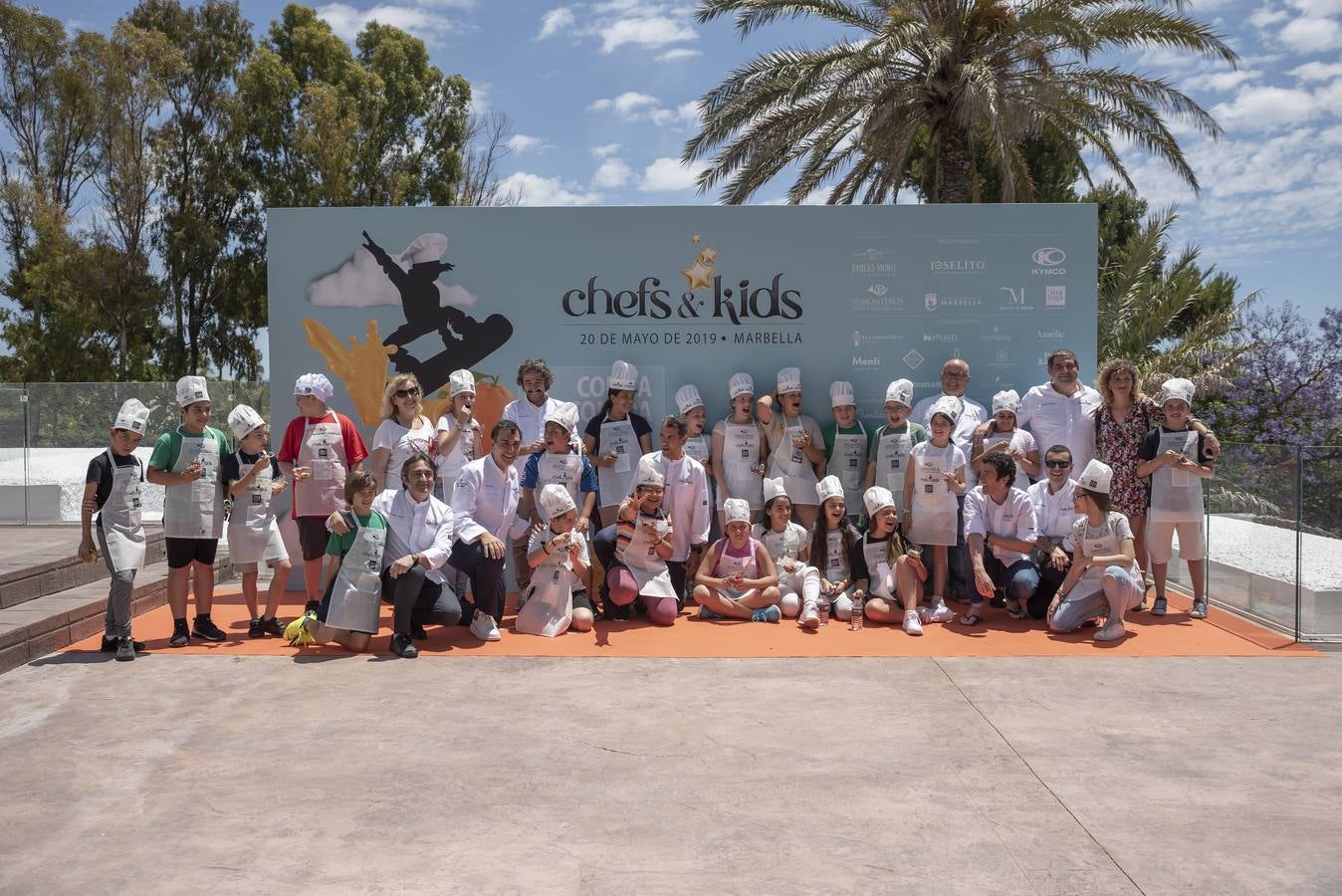 Veintisiete chefs con estrella Michelin cocinan juntos en un evento por la infancia