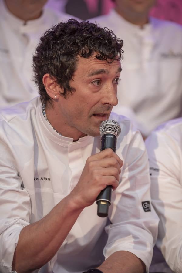 Veintisiete chefs con estrella Michelin cocinan juntos en un evento por la infancia