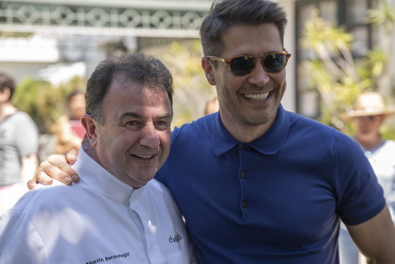 Veintisiete chefs con estrella Michelin cocinan juntos en un evento por la infancia