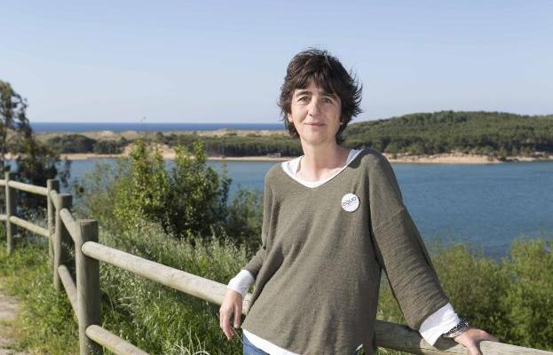 Sara Gómez, en un rincón de Miengo. :: Roberto ruiz