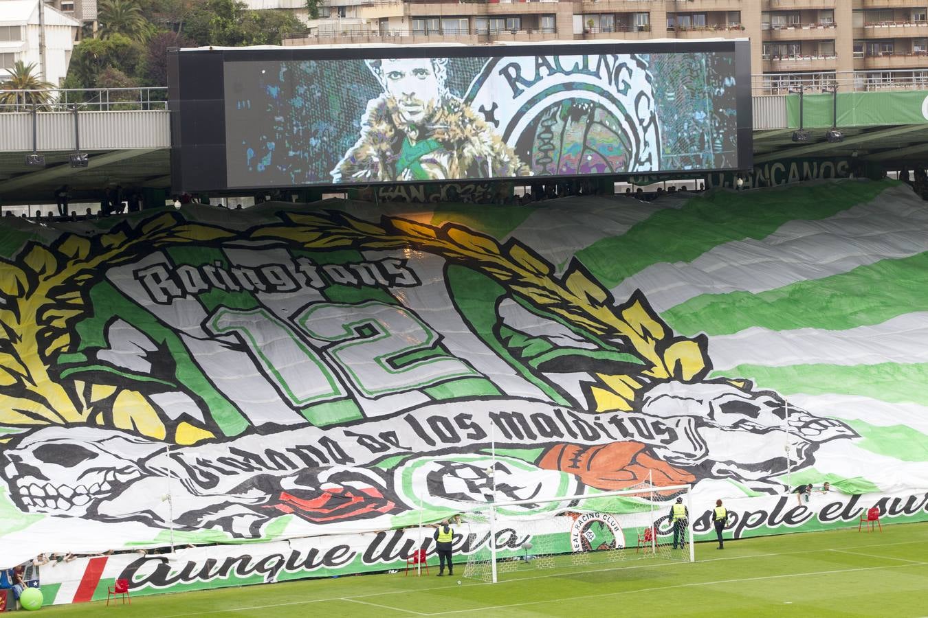 Fotos: El Racing no pasa del empate a cero ante el Baleares