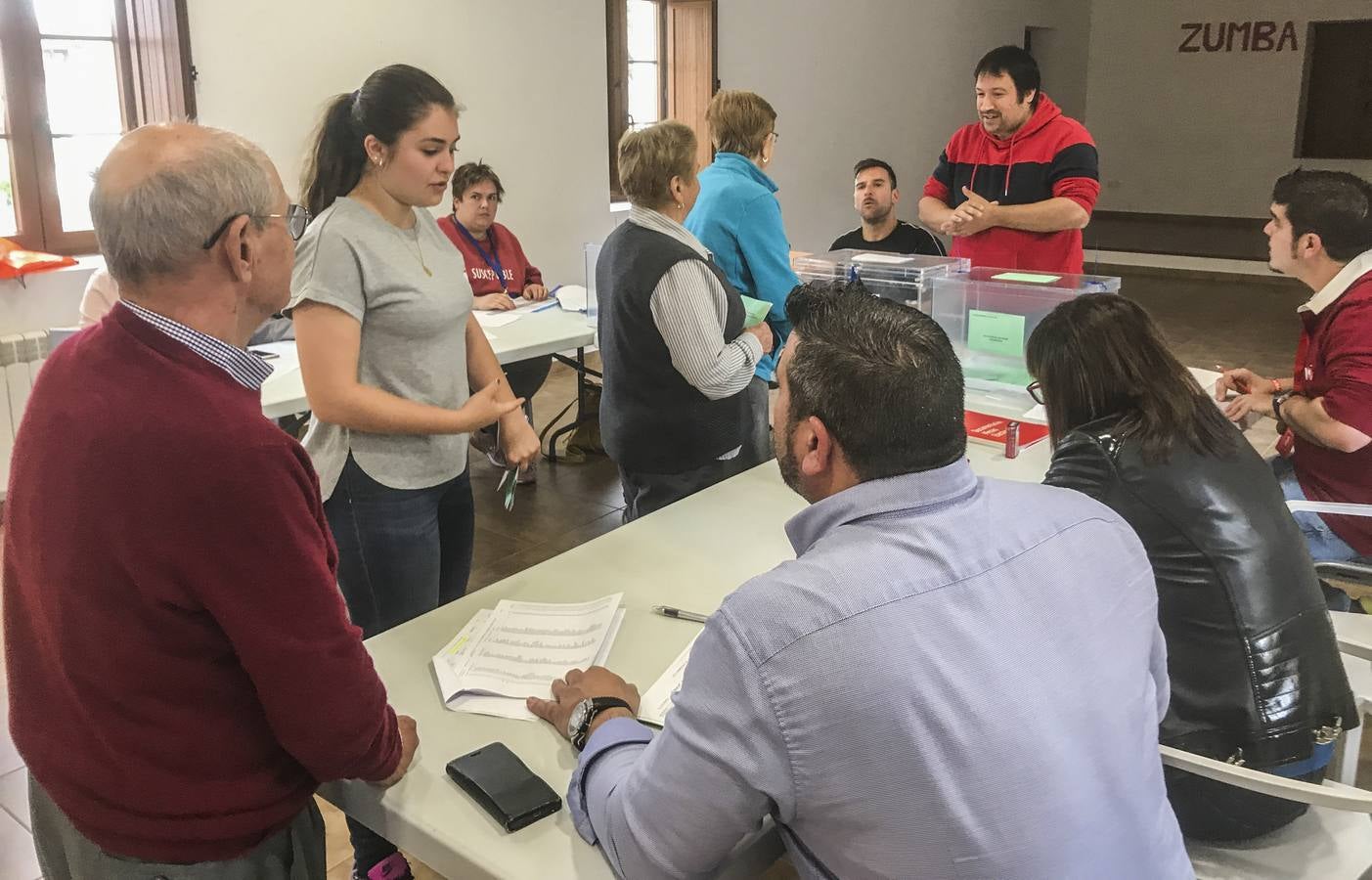 Votación en un colegio en Heras.