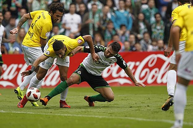 David Barral quiso pero no pudo. No tuvo ocasiones claras para marcar y fue sustituido.