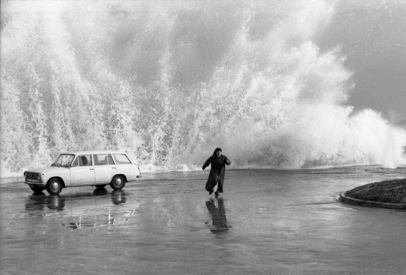 Temporal en el Cantábrico. Avenida Manuel García Lago, 1973. Fondo Joaquín y José Luis Arauna, Centro de Documentación de la Imagen de Santander, CDIS, Ayuntamiento de Santander.
