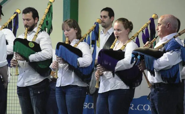 La Escuela de Música Tradicional de Santander clausura el curso este jueves