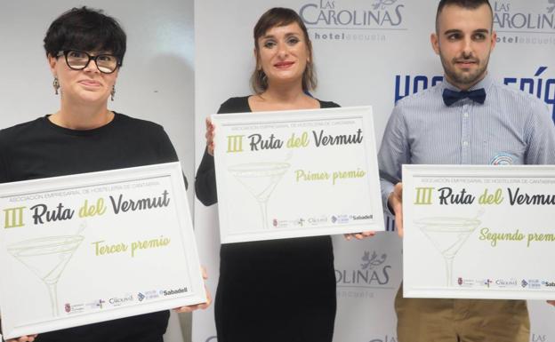 Imagen. Los tres primeros clasificados de esta III edición de la Ruta del Vermut de Cantabria