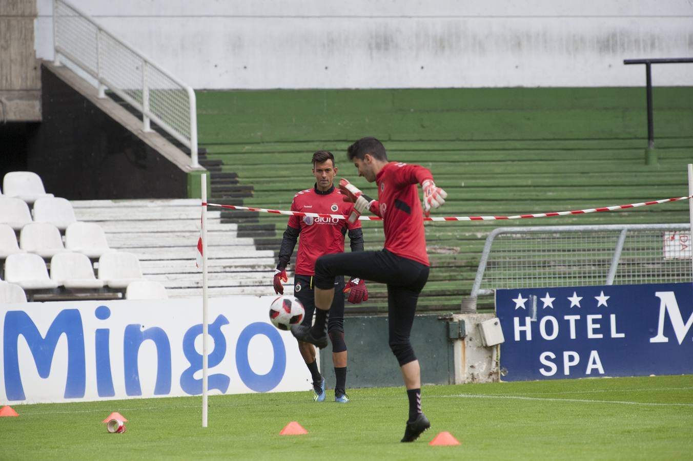 Fotos: Un entrenamiento relajado en los Campos de Sport dell Sardinero