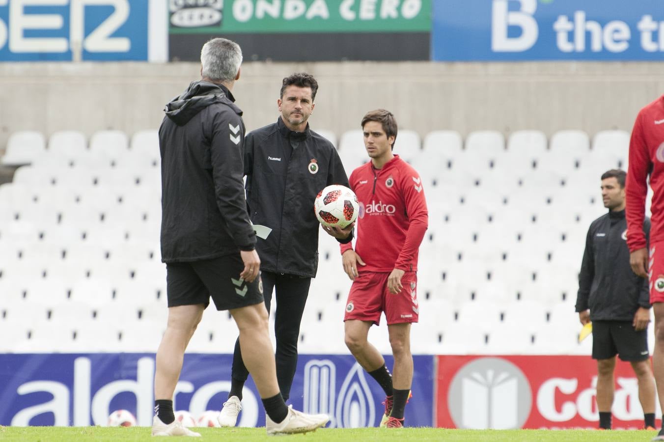 Fotos: Un entrenamiento relajado en los Campos de Sport dell Sardinero