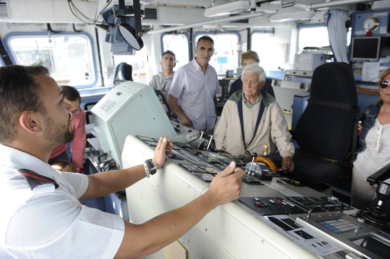 Fotos: Los dos barcos buscaminas atracados en Santander