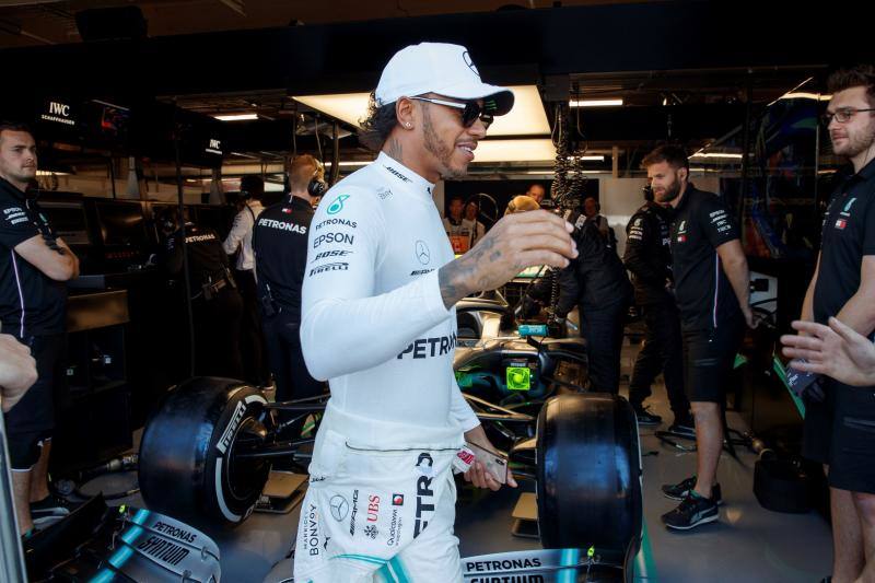 Hamilton, contento tras la primera sesión.