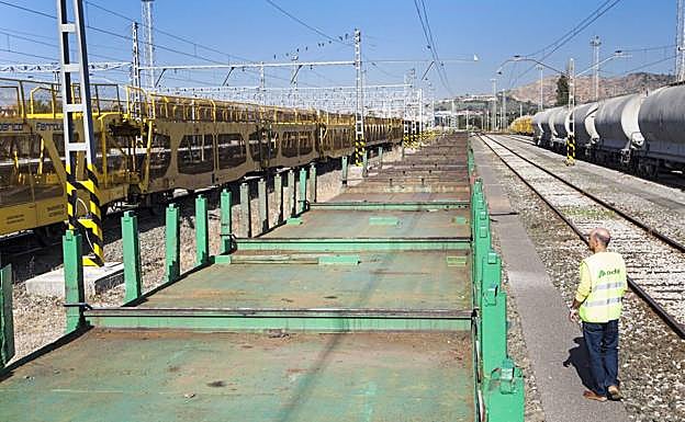 Adif adjudica la mejora de la terminal de Muriedas y su conexión con el puerto