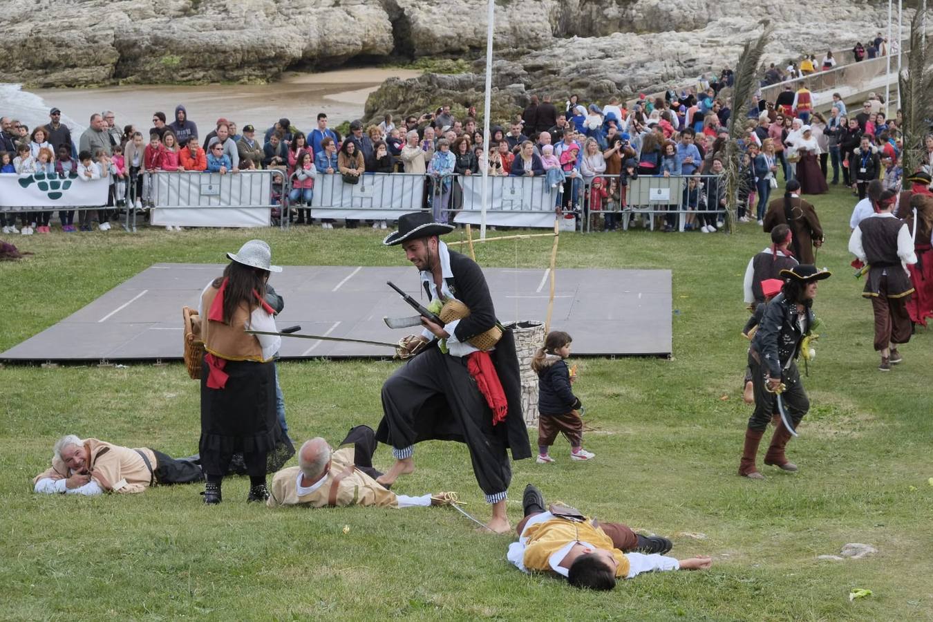 Fotos: Desembarco pirata en la Virgen del Mar