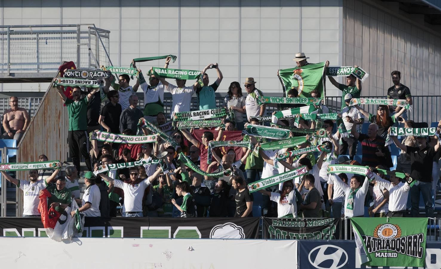 Fotos: Imágenes del Fuenlabrada-Racing