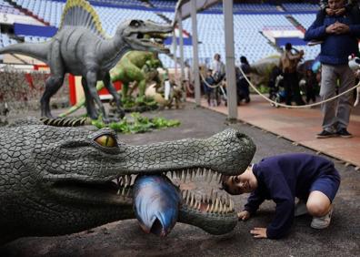 Imagen secundaria 1 - Un Tyrannosaurus Rex en el Palacio de Exposiciones