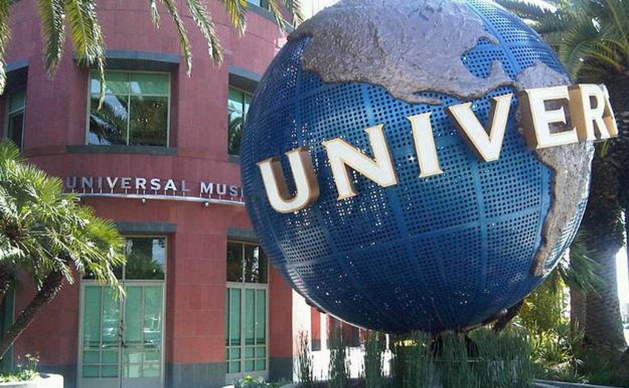 Universal Music se enfrenta a una millonaria demanda por la pérdida de originales en un incendio