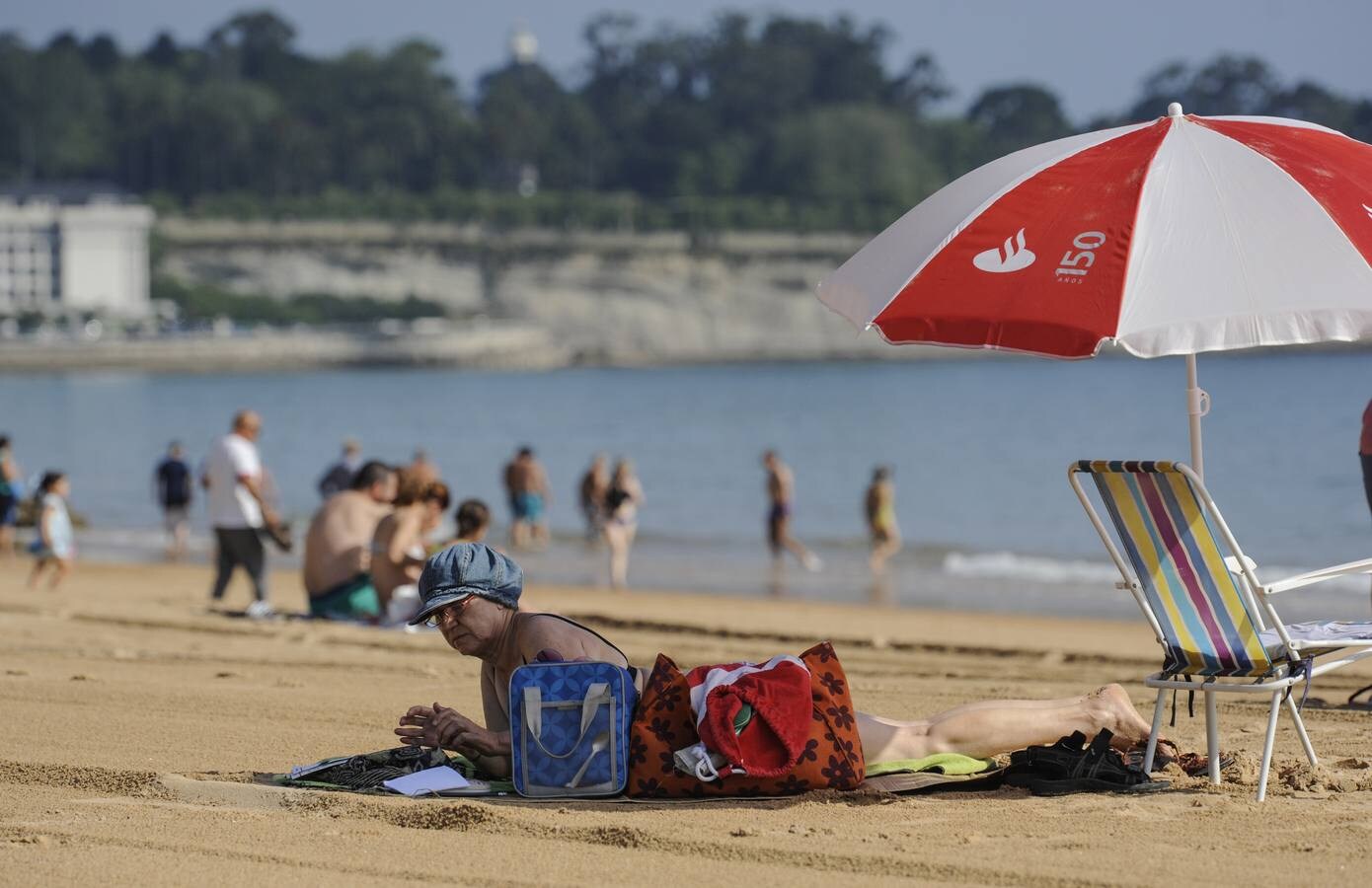 Fotos: El sol y el calor llenan las playas