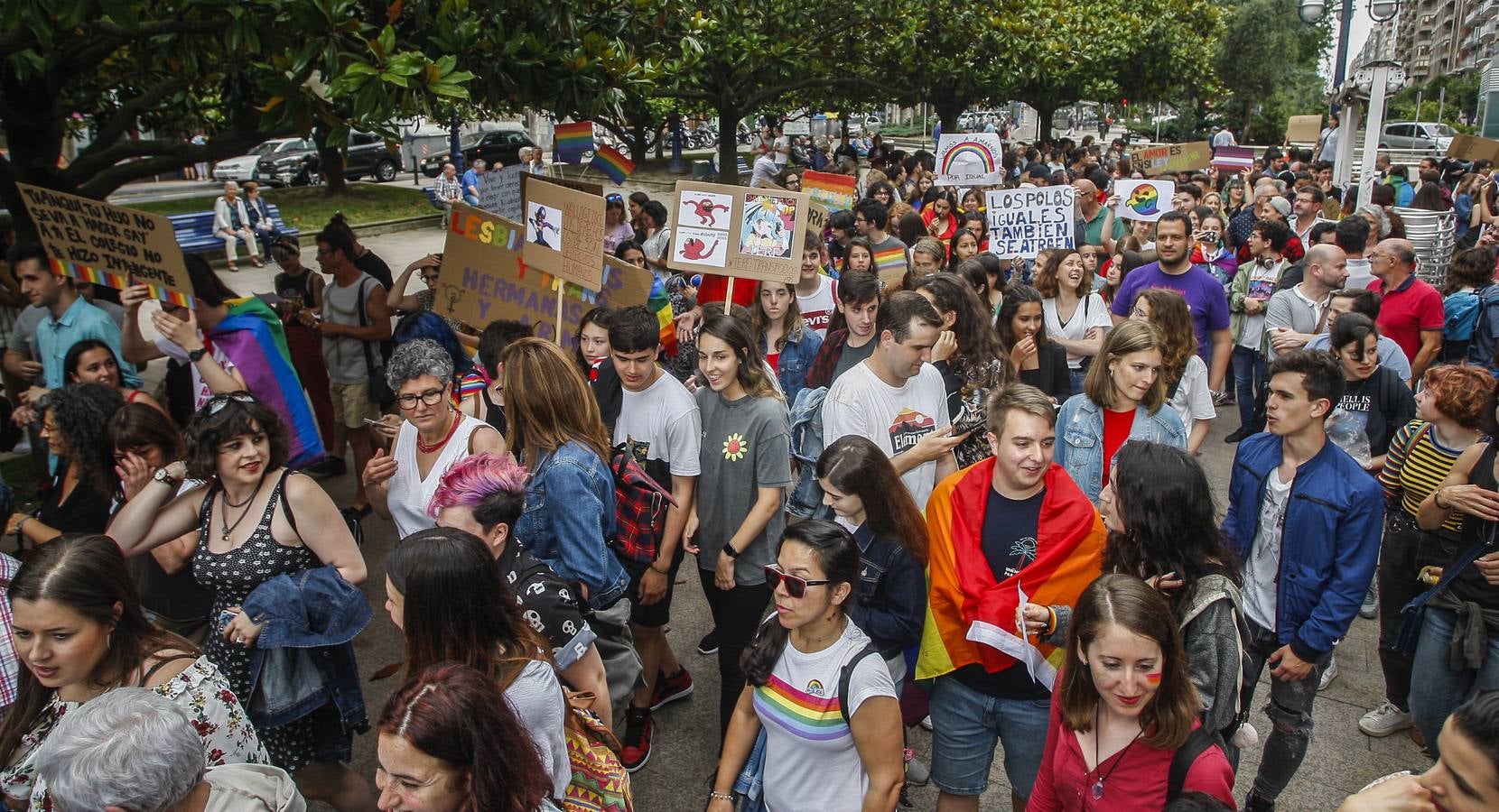 Fotos: La manifestación por el Día del Orgullo por el centro de Santander