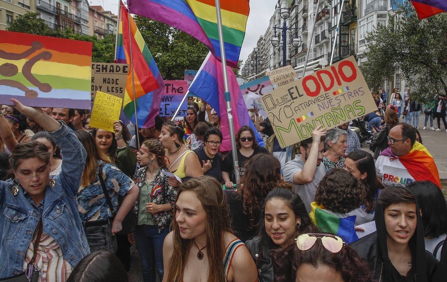Fotos: La manifestación por el Día del Orgullo por el centro de Santander