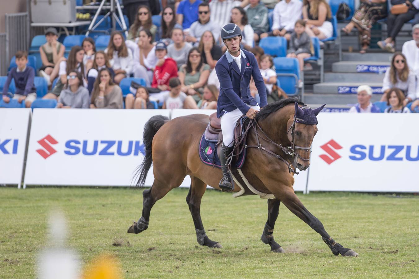 El jinete vitoriano González de Zárate ganó el Trofeo CaixaBank y la joven amazona cántabra Gabriela Pérez se hizo con el segundo puesto del Frigo, en una jornada que atrajo a multitud de personas a La Magdalena