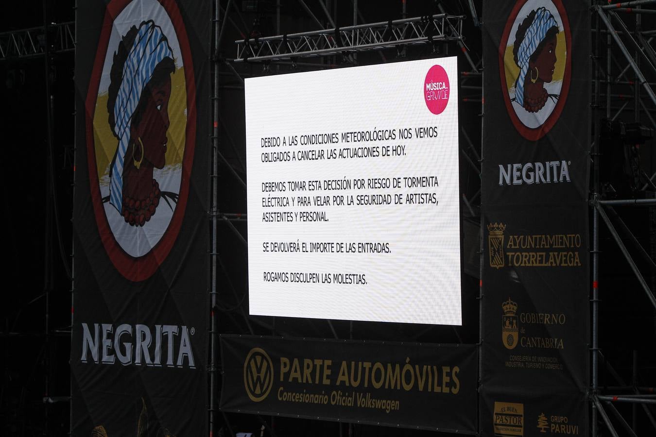 Fotos: Suspendidos por la lluvia los conciertos de Musica en Grande