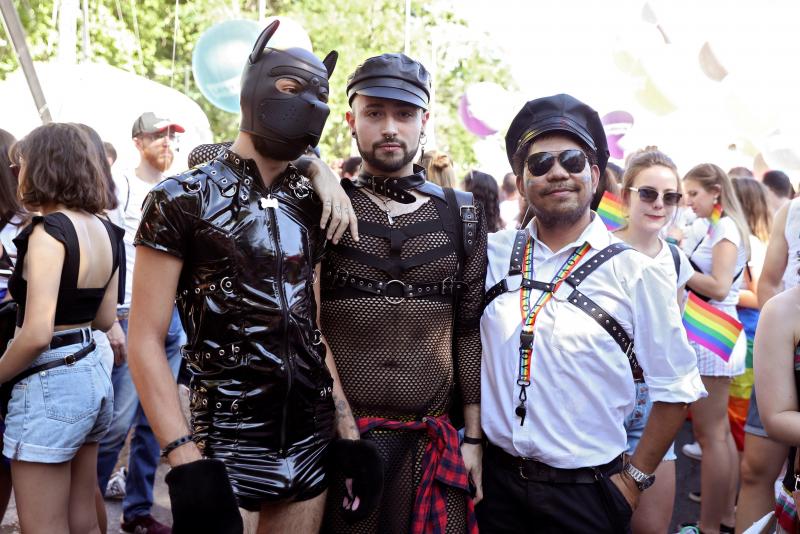 Fotos: Celebración superlativa y multicolor del Orgullo LGTBI en Madrid