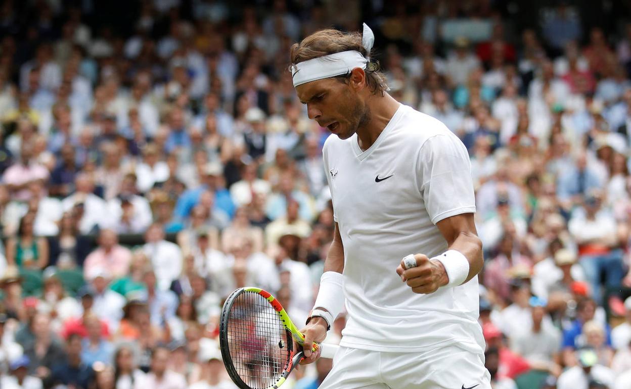 Rafa Nadal celebra la victoria ante Sousa. 