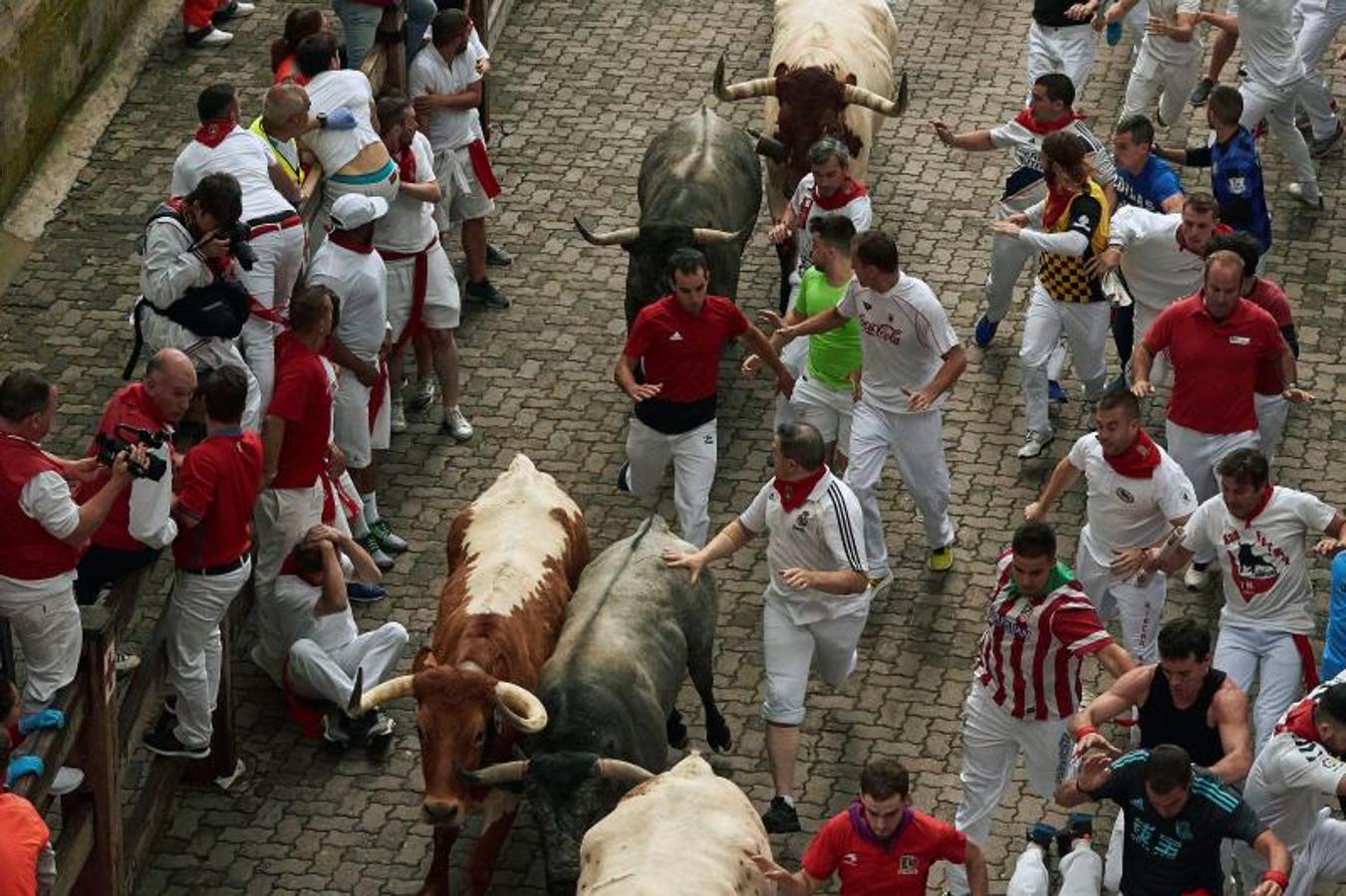 Fotos: Los toros de José Escolar protagonizan un encierro rápido y limpio