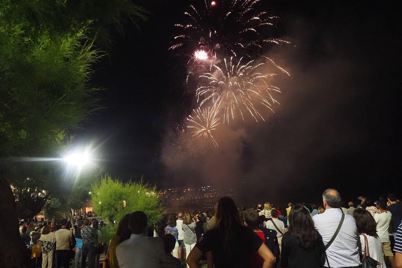 Fotos: Así se vieron los fuegos artificiales en El Sardinero