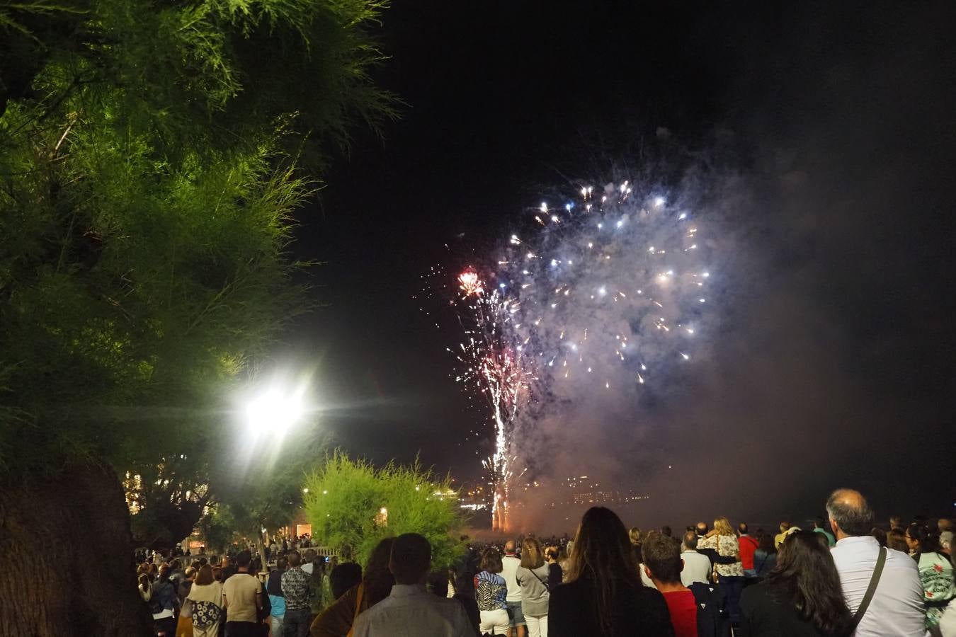 Fotos: Así se vieron los fuegos artificiales en El Sardinero
