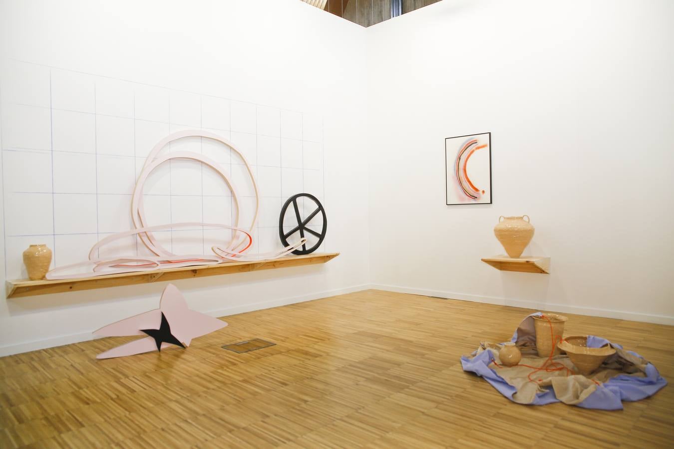 Artesantander, que acoge seis propuestas del galerismo cántabro, refuerza su ligazón entre el entramado cultural local y el mundo del arte 